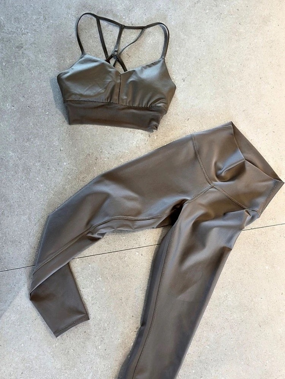 Alo Brown Leggings *Set* Size Xxs Like New
Bra size xs